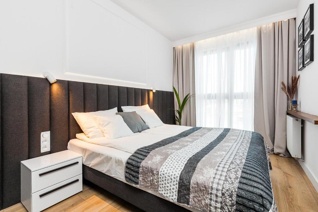 "Nowy Apartament" Sypialnia , Garaz, 1500 M Od Morza, Netflix グダニスク エクステリア 写真